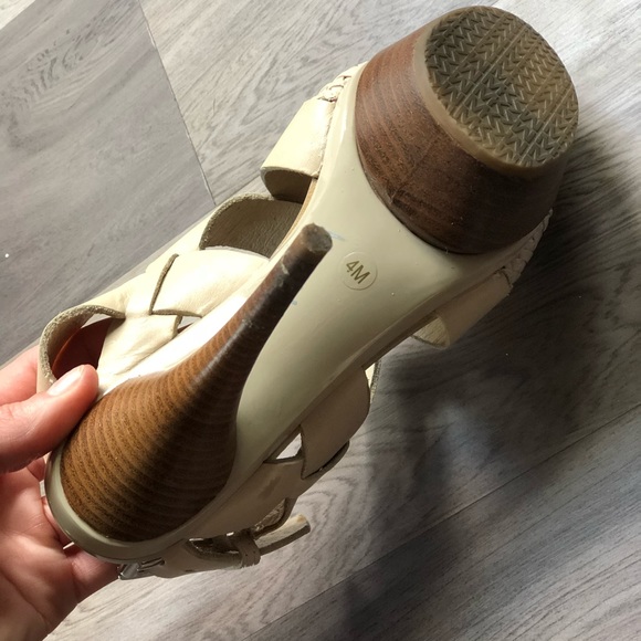 Michael Kors heels❌sold❌ - Picture 5 of 6